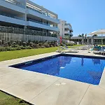 Penthouse In Azahar De Estepona, 2km From Azata Golf Estepona