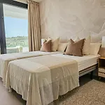 Penthouse In Azahar De Estepona, 2km From Azata Golf *