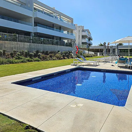 Penthouse In Azahar De Estepona, 2km From Azata Golf Estepona