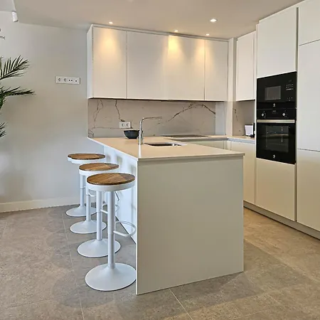 Apartamento Penthouse In Azahar De Estepona, 2km From Azata Golf