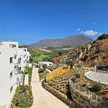 Penthouse In Azahar De Estepona, 2km From Azata Golf Appartamento *