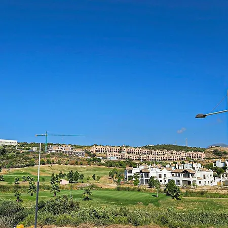 Penthouse In Azahar De Estepona, 2km From Azata Golf Apartamento